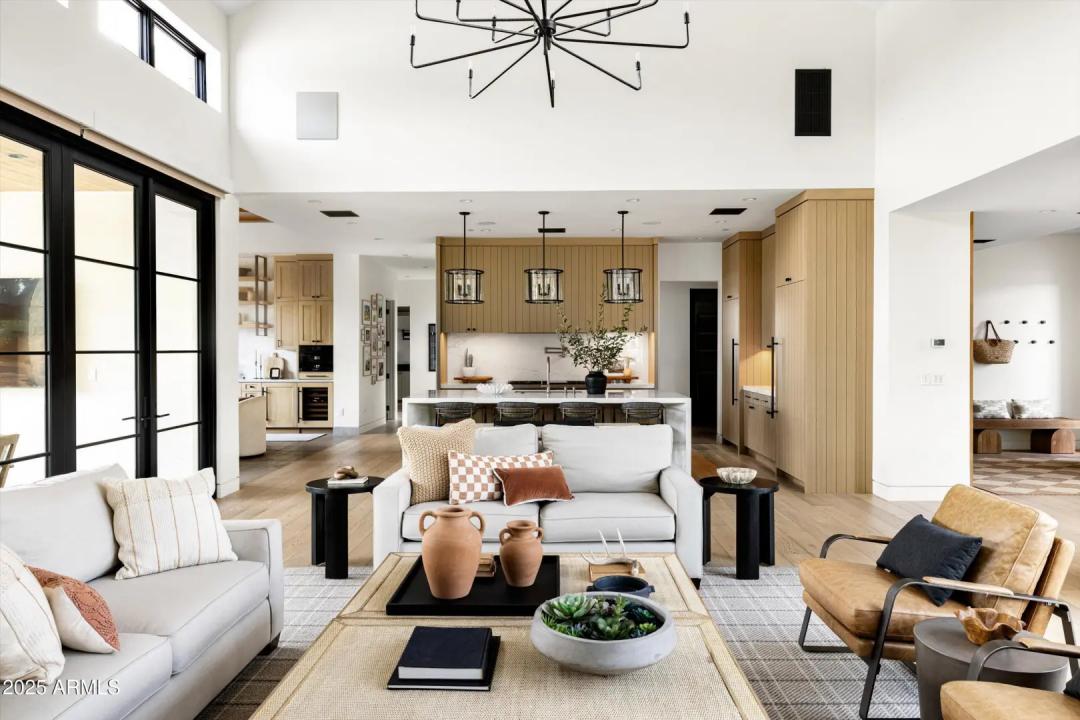 Real Estate Picture 16