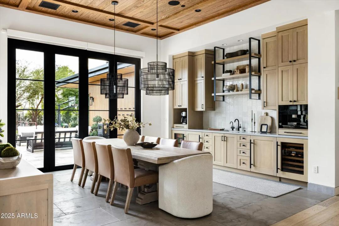 Real Estate Picture 17