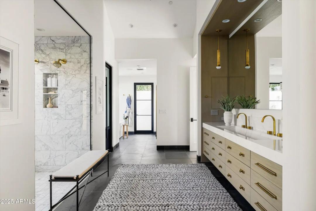 Real Estate Picture 21