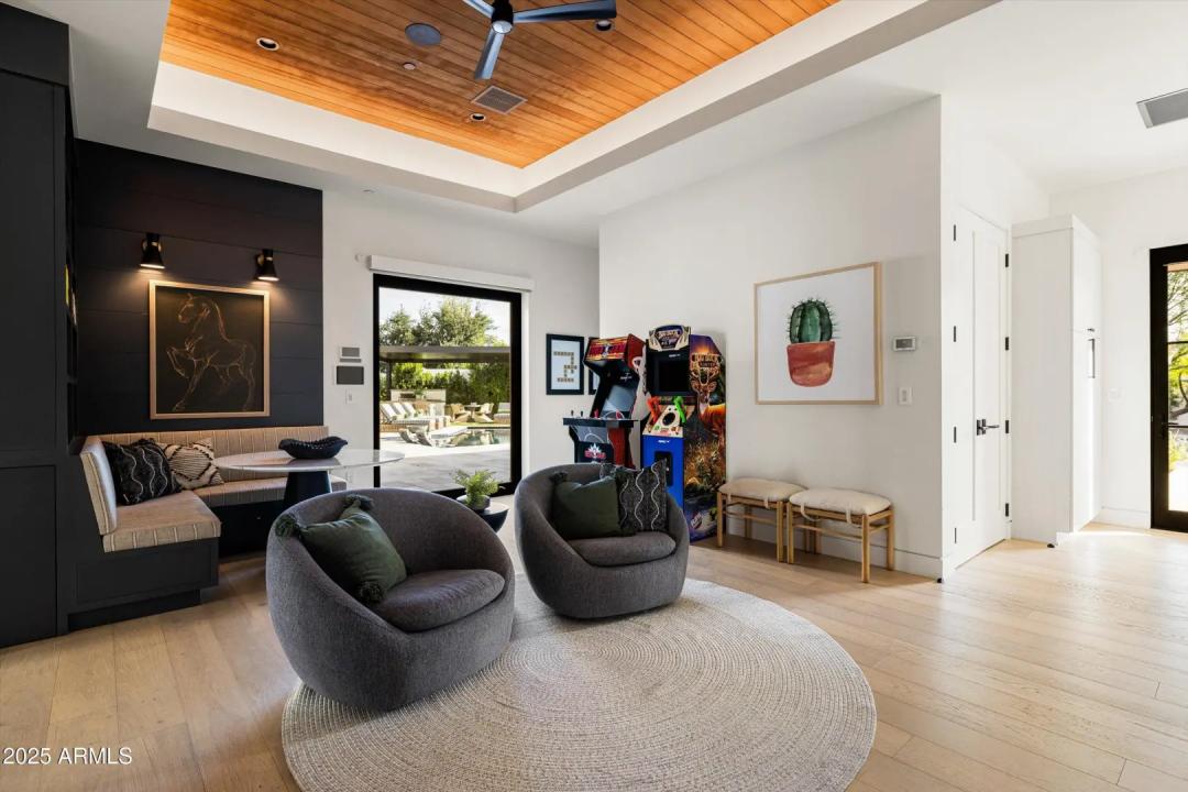 Real Estate Picture 28