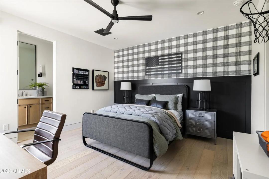 Real Estate Picture 34