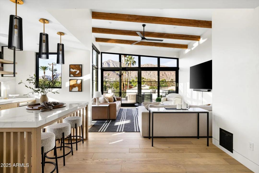 Real Estate Picture 43