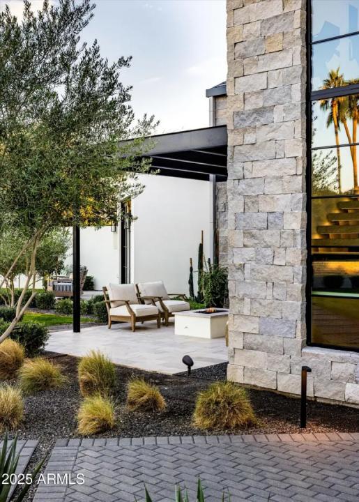 Real Estate Picture 96