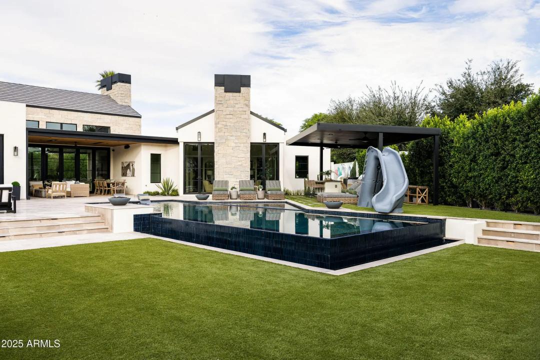 Real Estate Picture 104