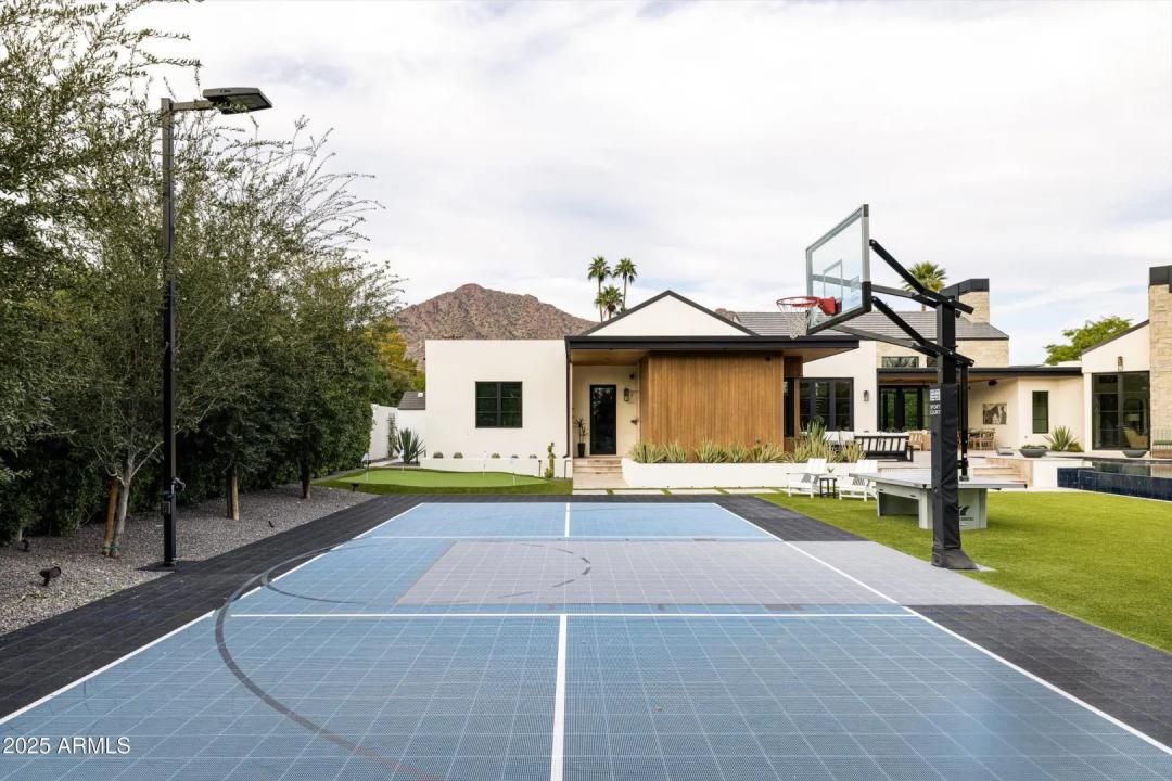 Real Estate Picture 105