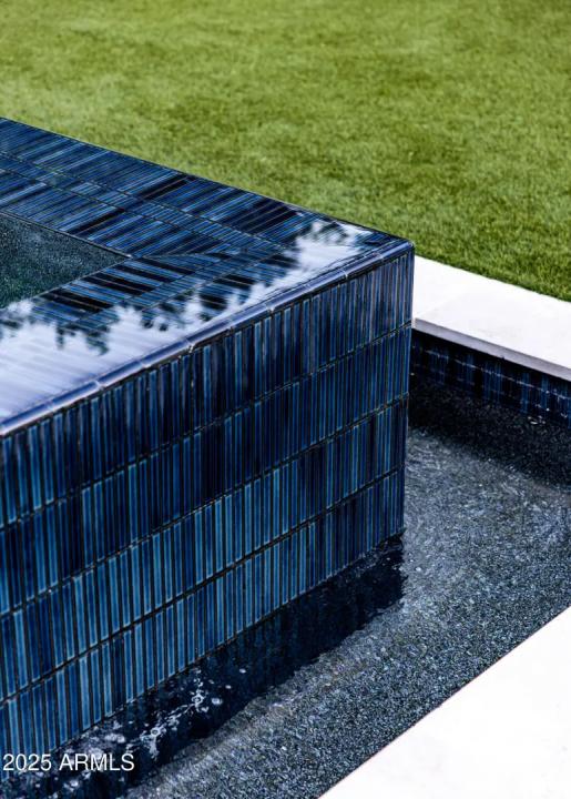 Real Estate Picture 106