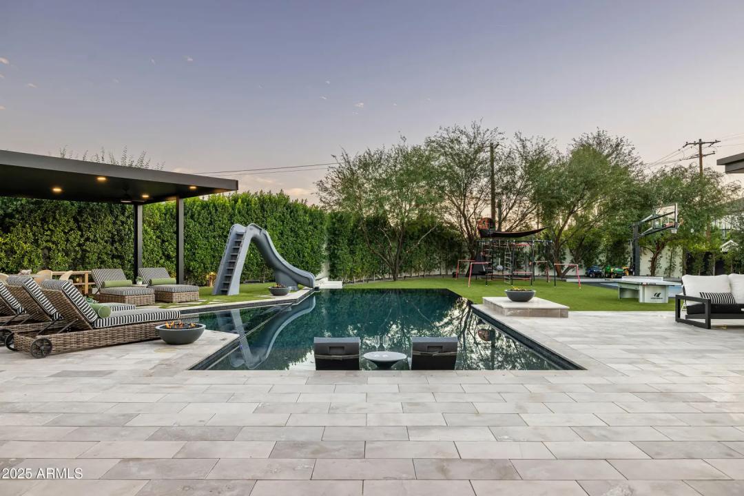 Real Estate Picture 107