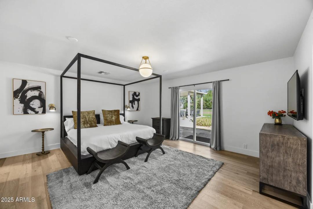 Real Estate Picture 19