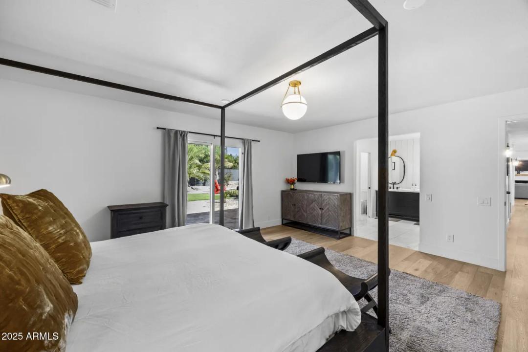 Real Estate Picture 20