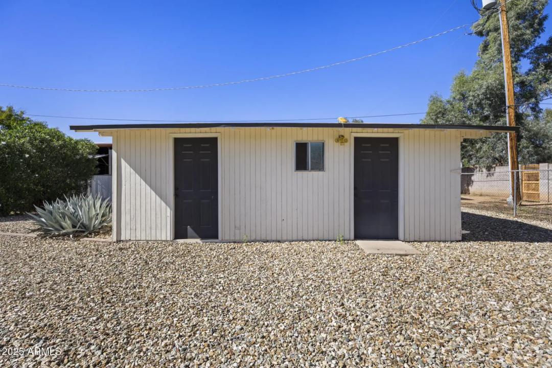 Real Estate Picture 33