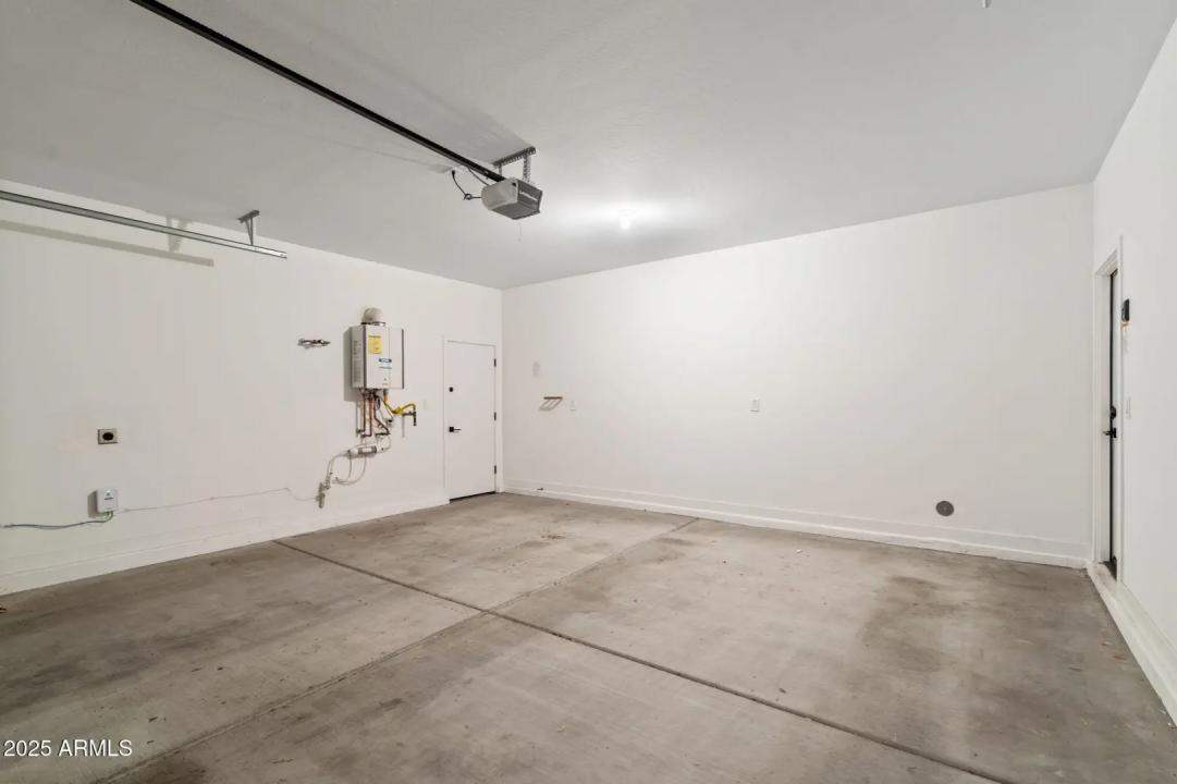 Real Estate Picture 19