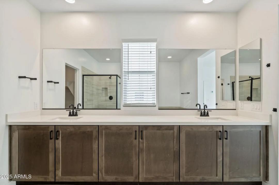 Real Estate Picture 29