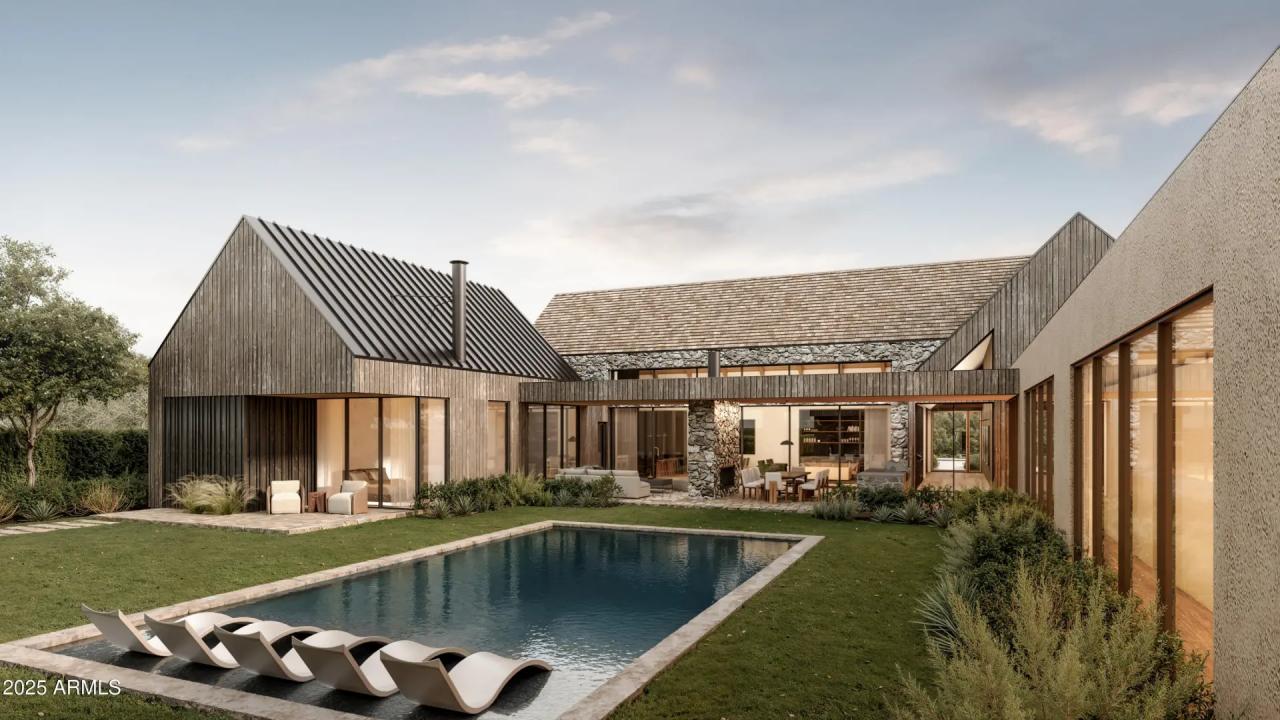 Real Estate Picture 3