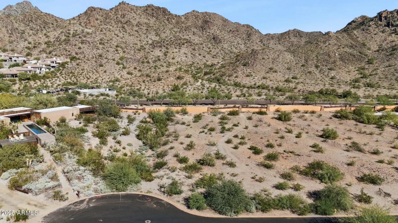 Real Estate Picture 5