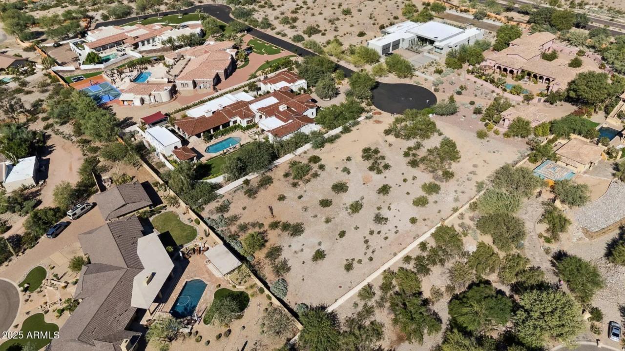 Real Estate Picture 6