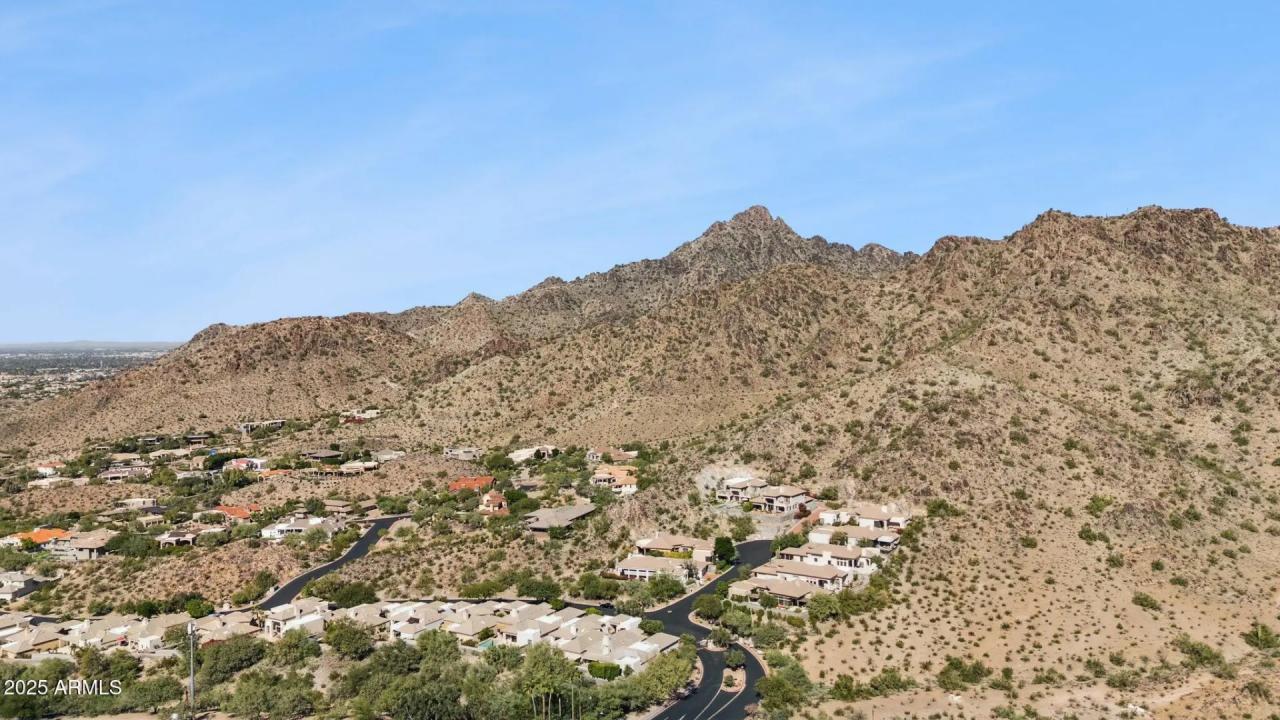 Real Estate Picture 10