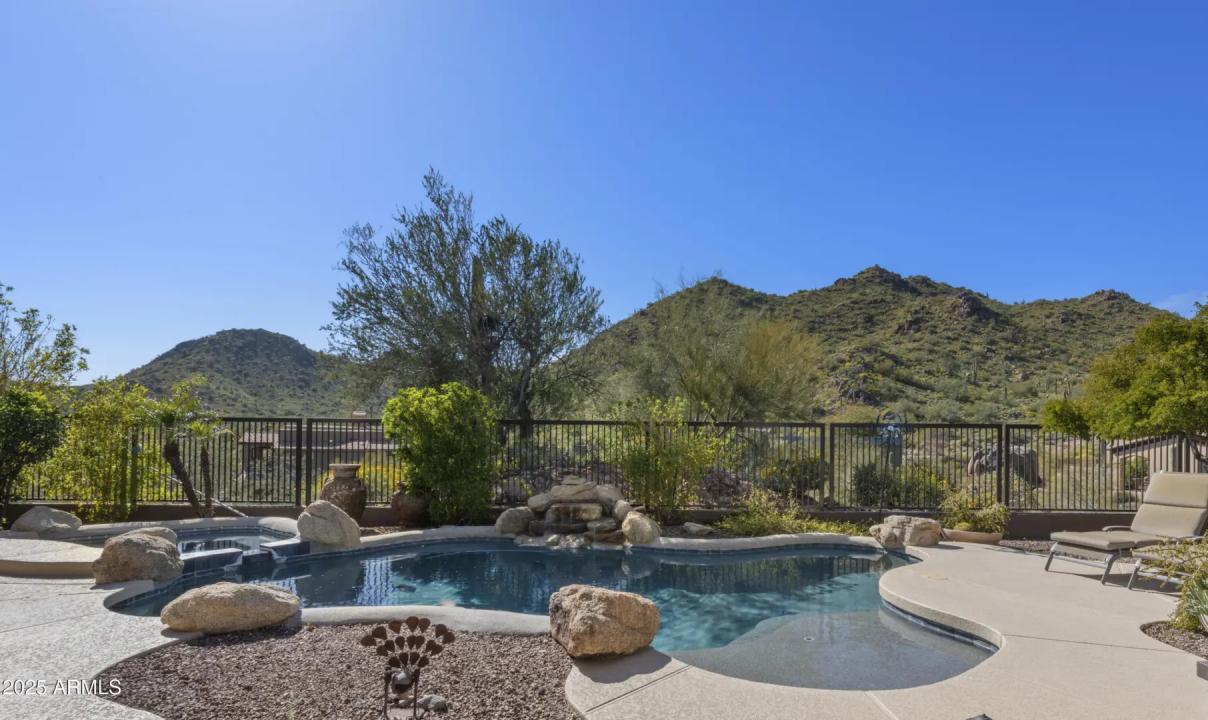 Real Estate Picture 2