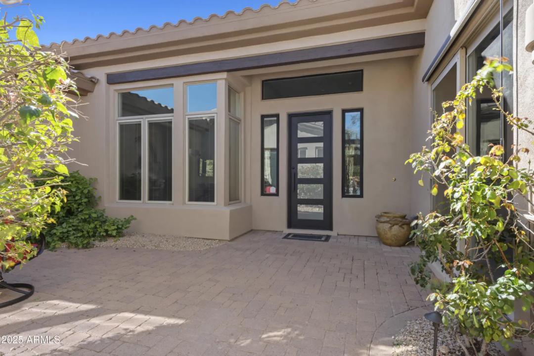 Real Estate Picture 3