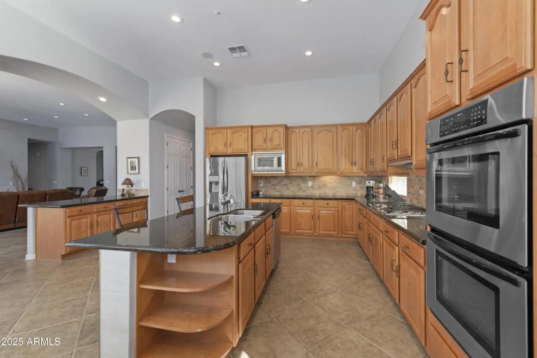 Real Estate Picture 20