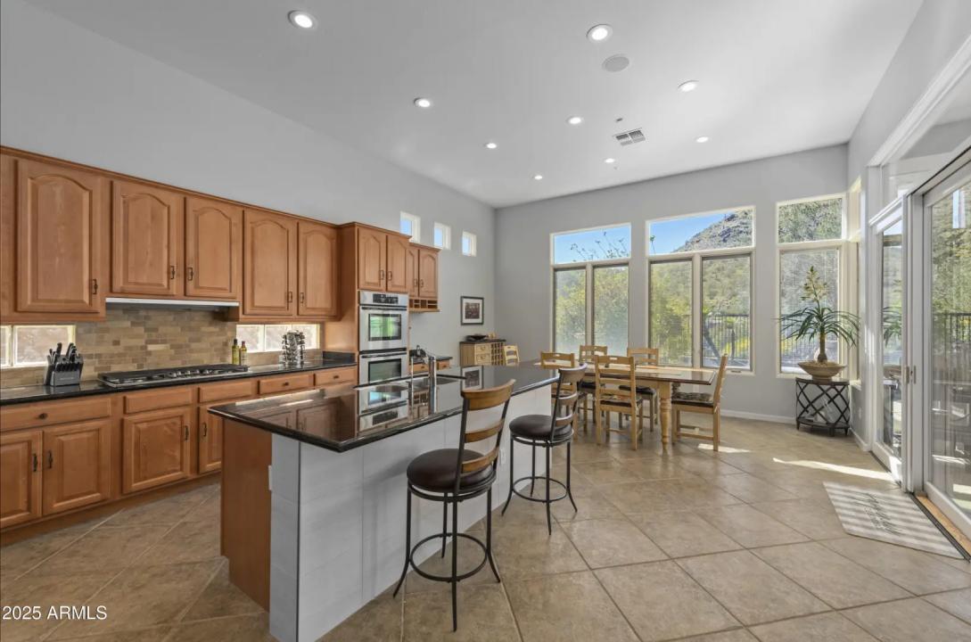 Real Estate Picture 22