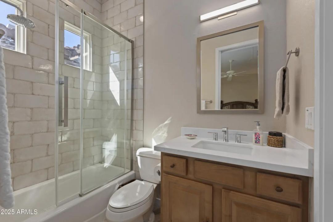 Real Estate Picture 38