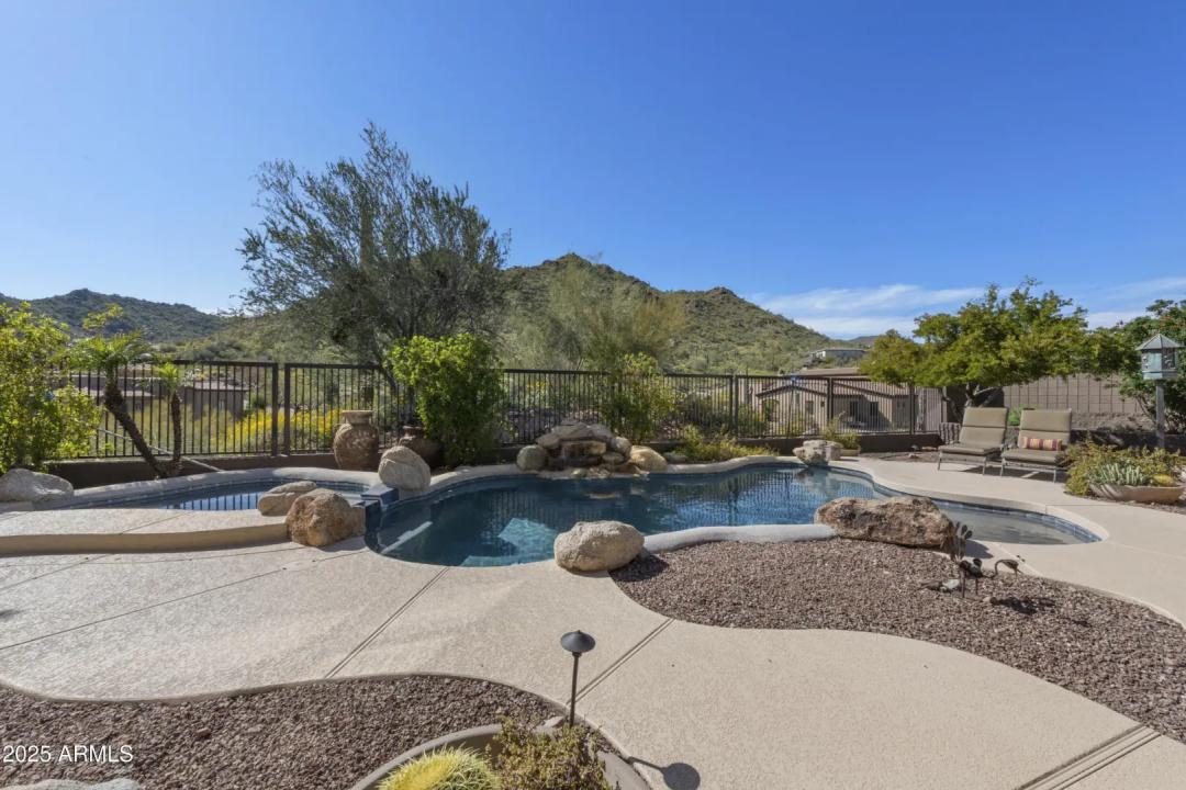 Real Estate Picture 42