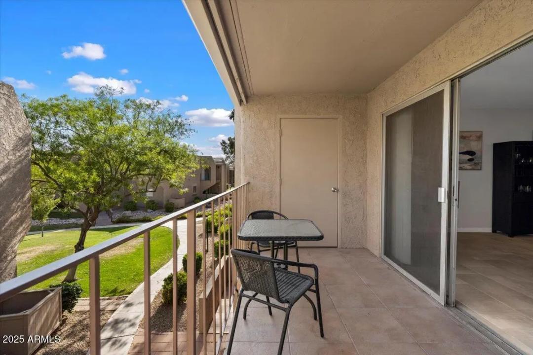 Real Estate Picture 7