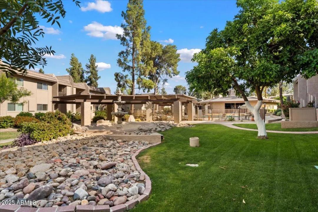 Real Estate Picture 16