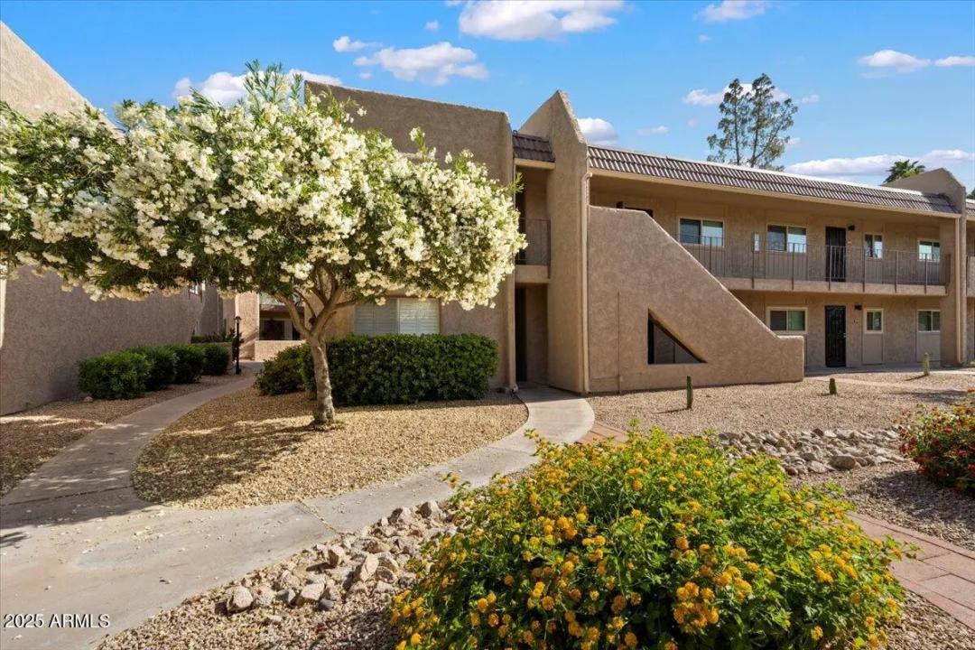 Real Estate Picture 18