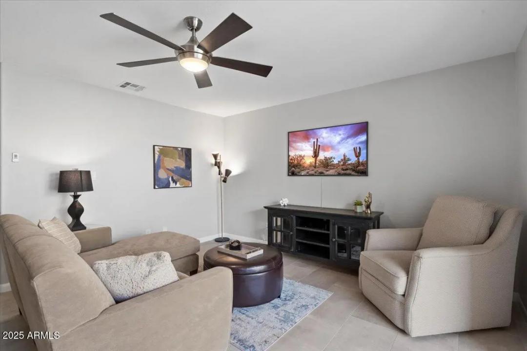 Real Estate Picture 8