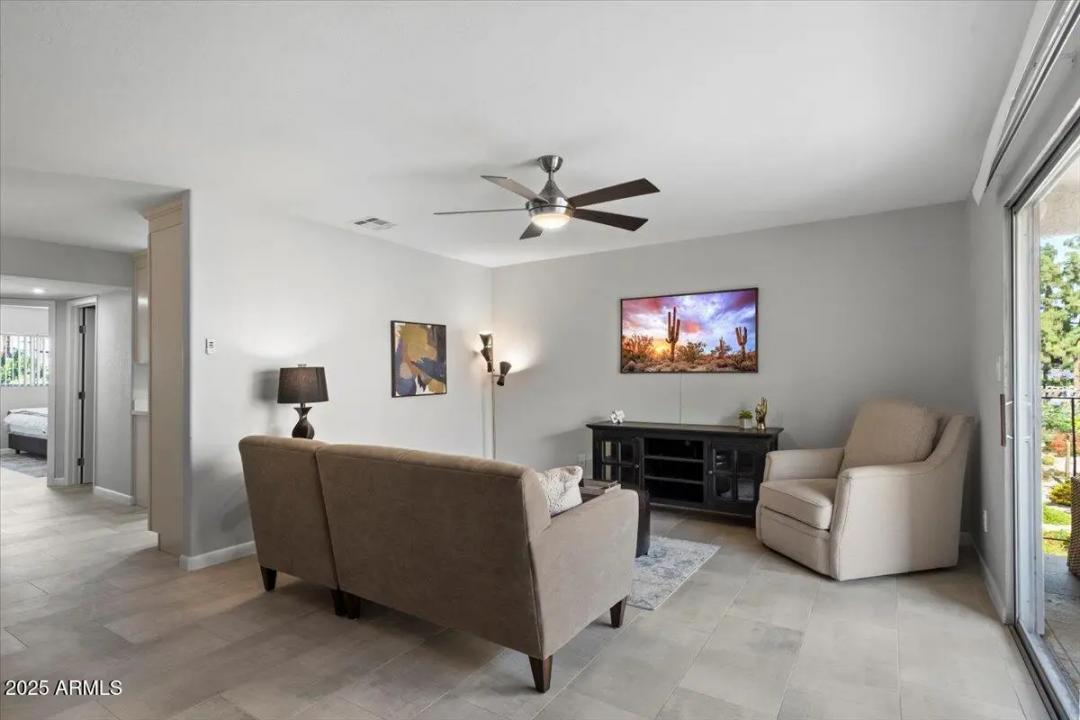 Real Estate Picture 10