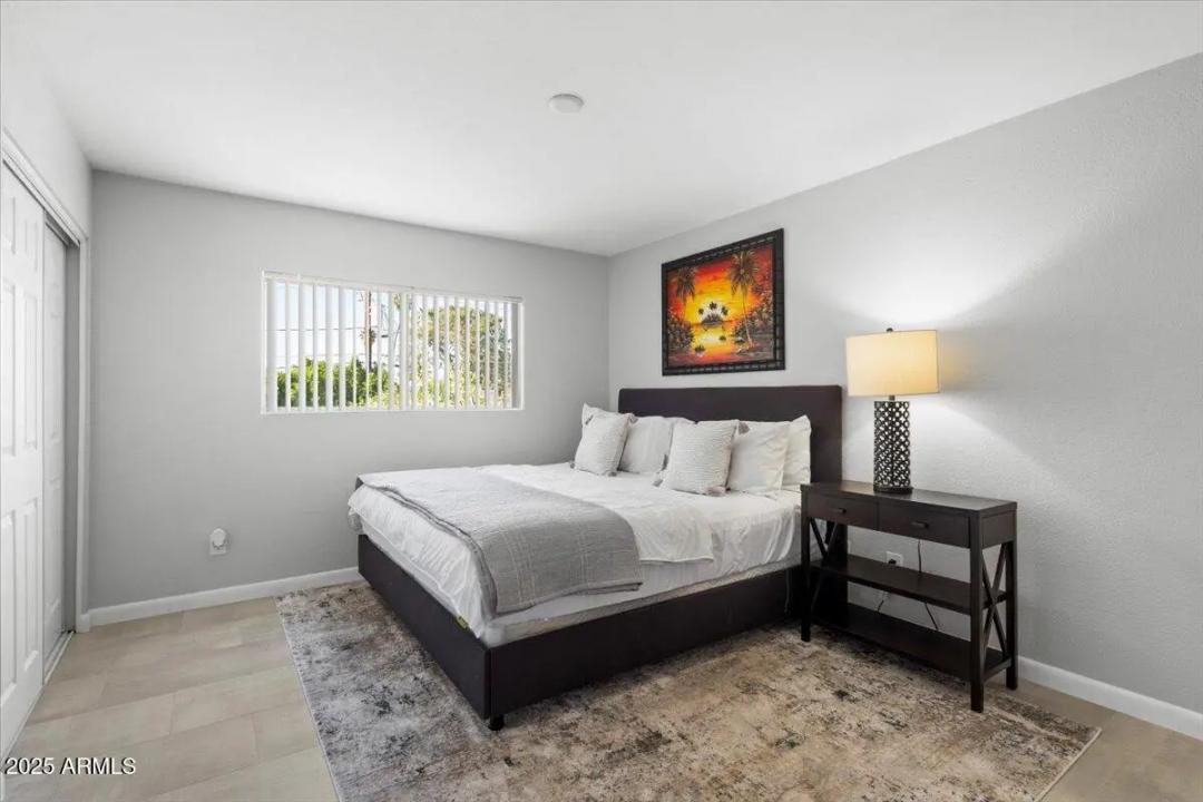 Real Estate Picture 13