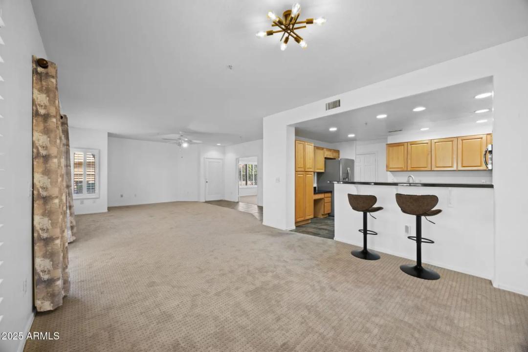 Real Estate Picture 5