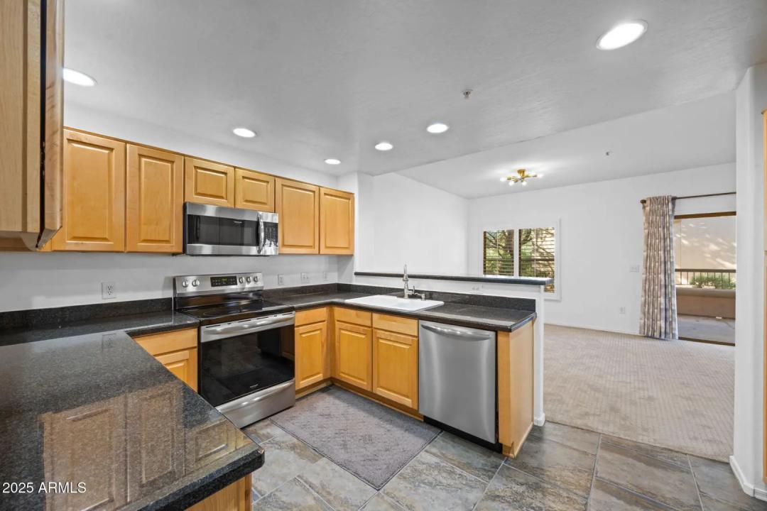 Real Estate Picture 8