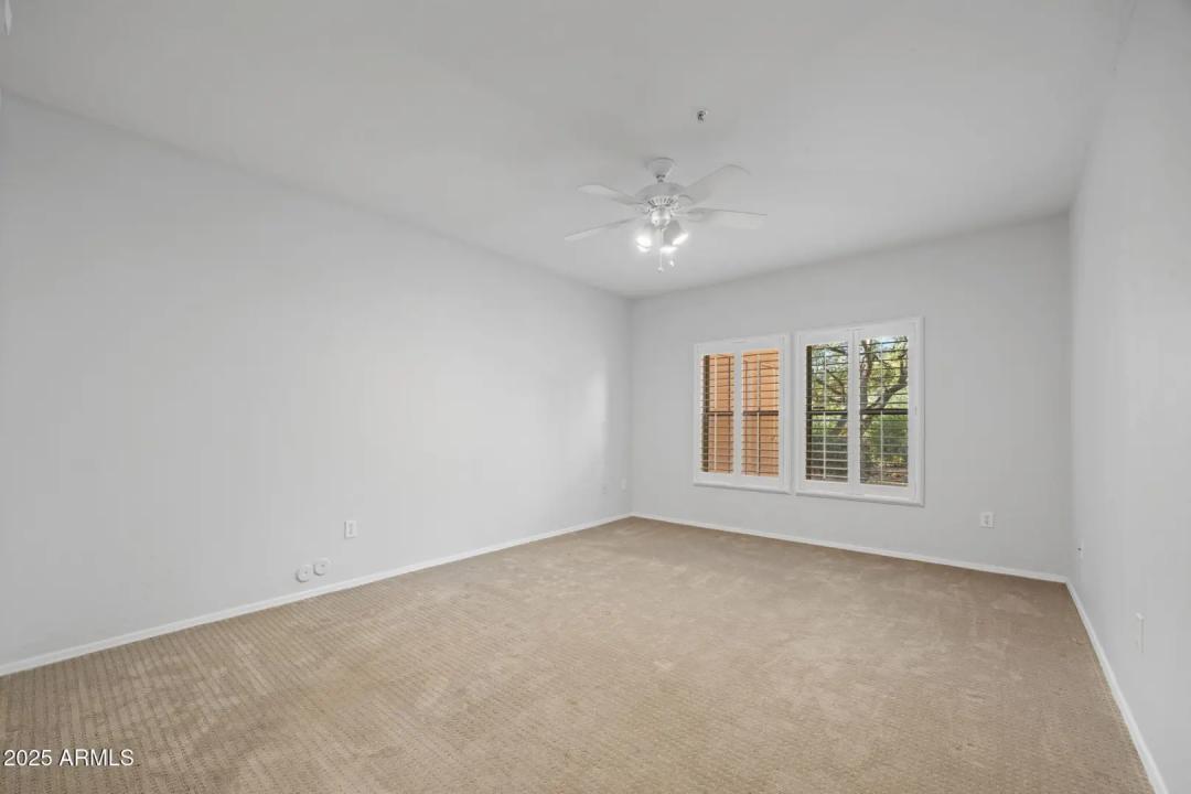 Real Estate Picture 11