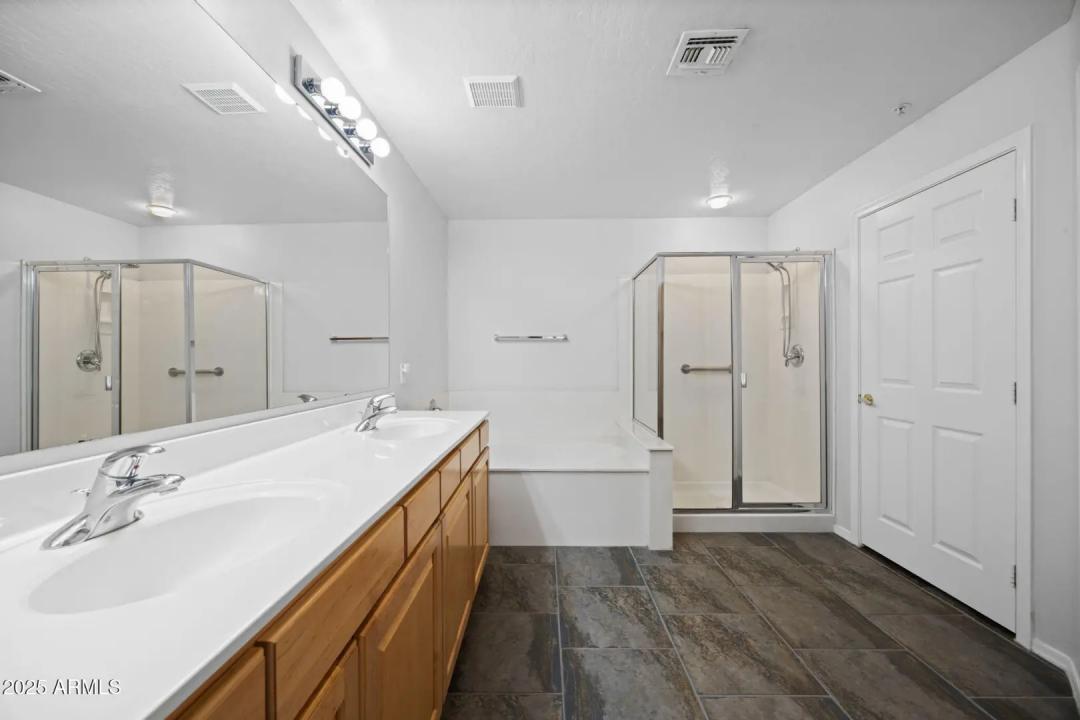 Real Estate Picture 13