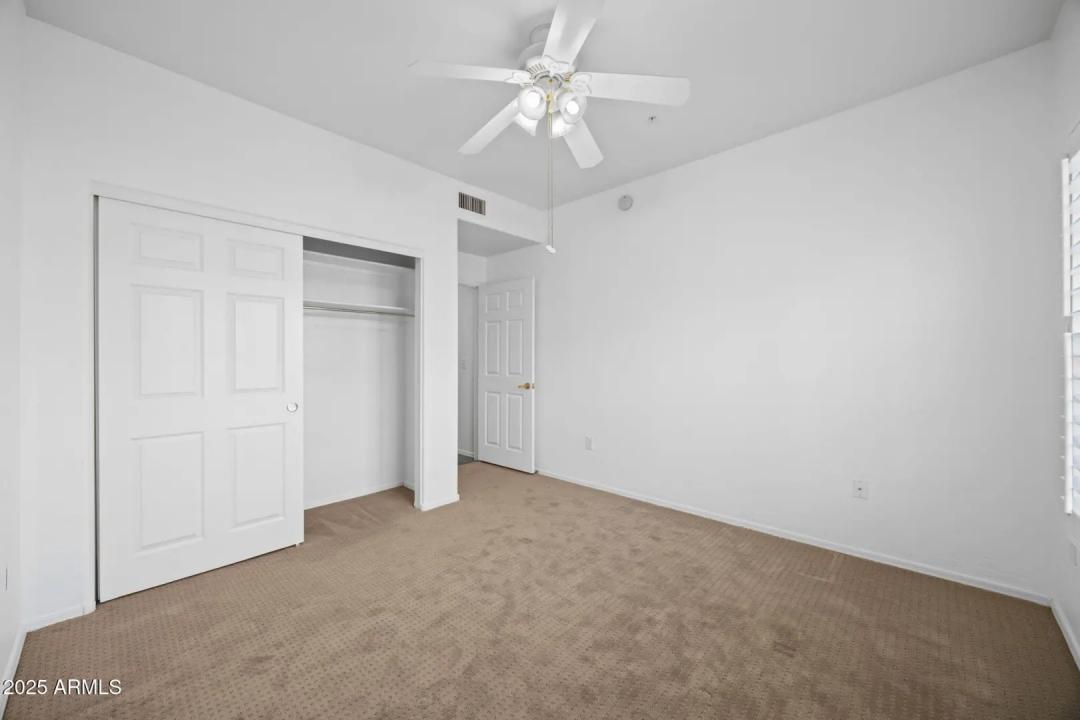 Real Estate Picture 17