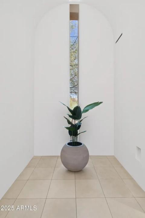 Real Estate Picture 13