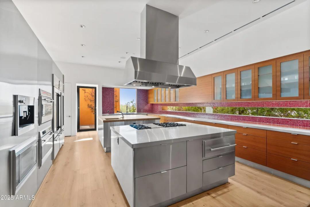 Real Estate Picture 20