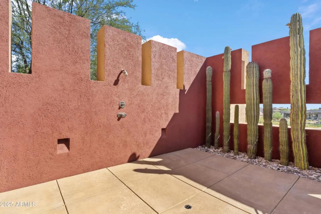 Real Estate Picture 38