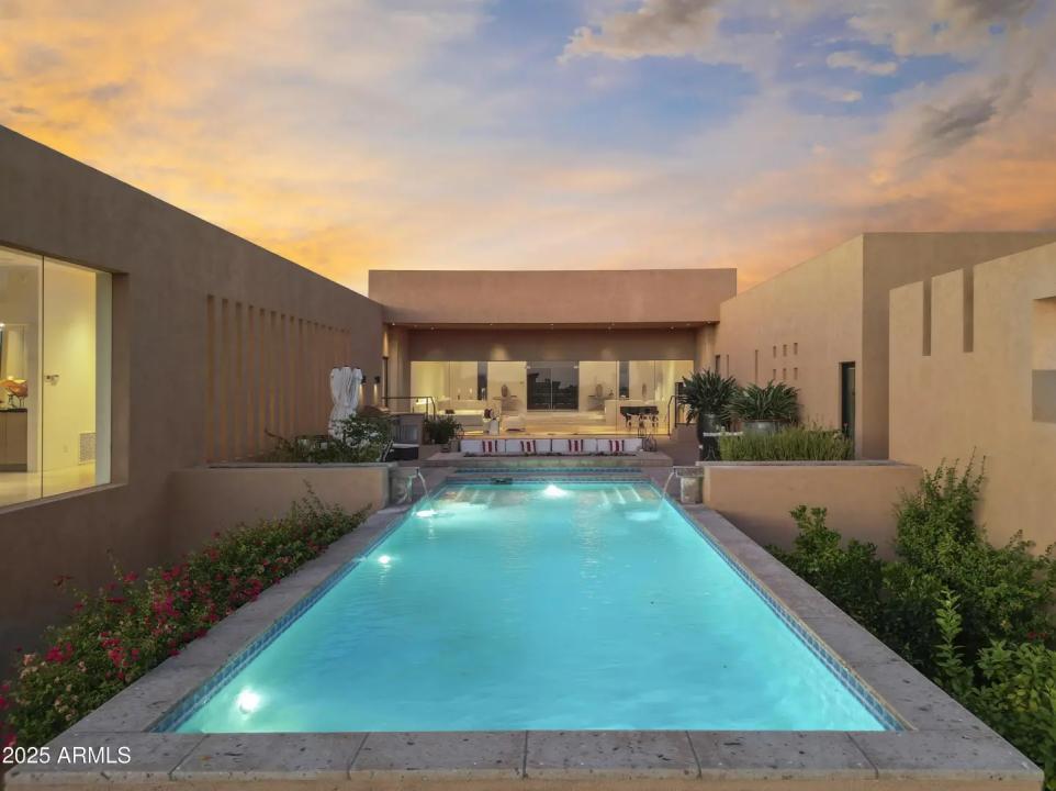 Real Estate Picture 50