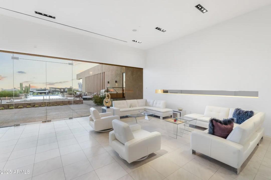 Real Estate Picture 73