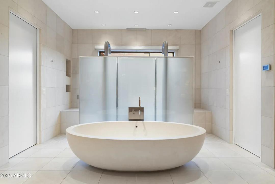 Real Estate Picture 95