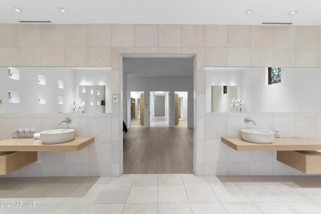 Real Estate Picture 96