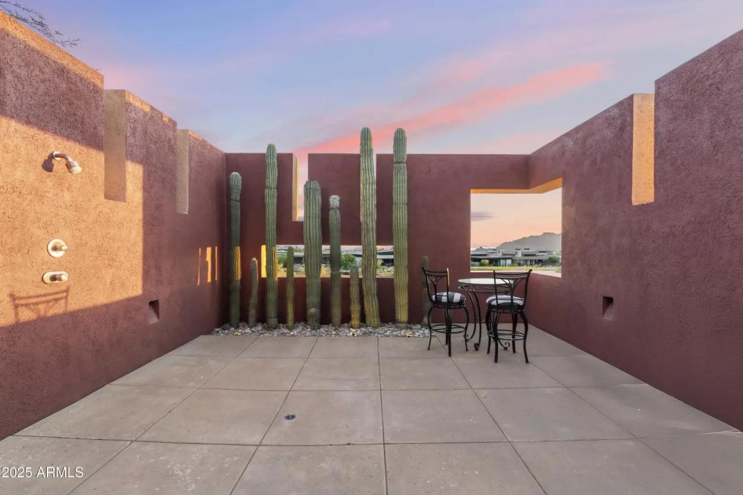 Real Estate Picture 99