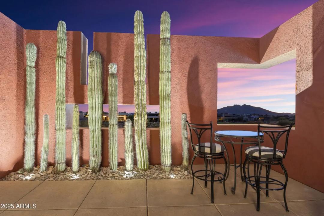 Real Estate Picture 102