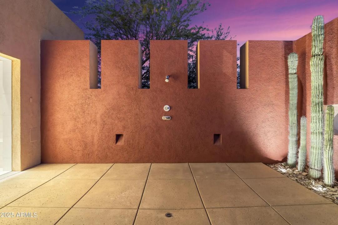 Real Estate Picture 103