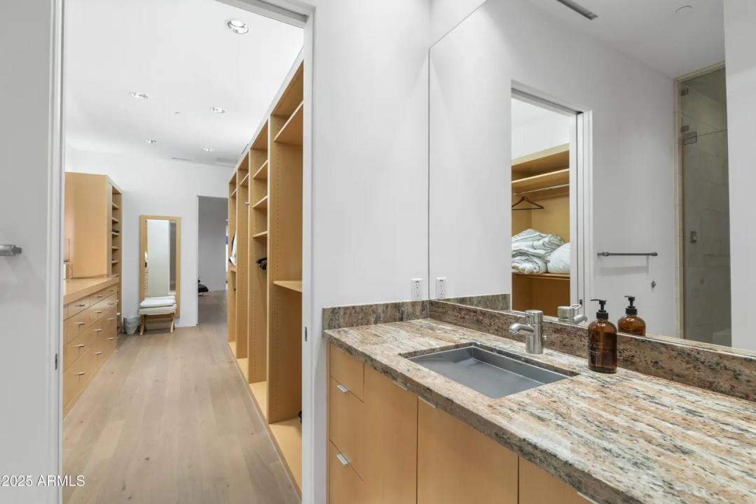 Real Estate Picture 107