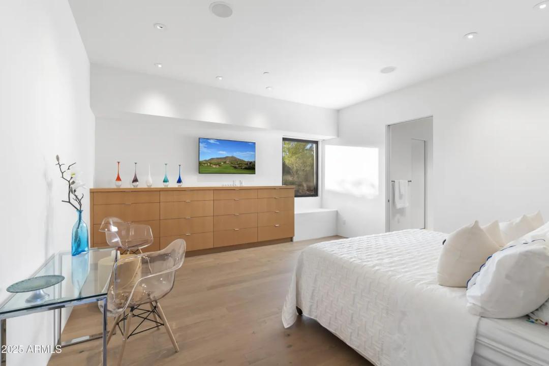 Real Estate Picture 113