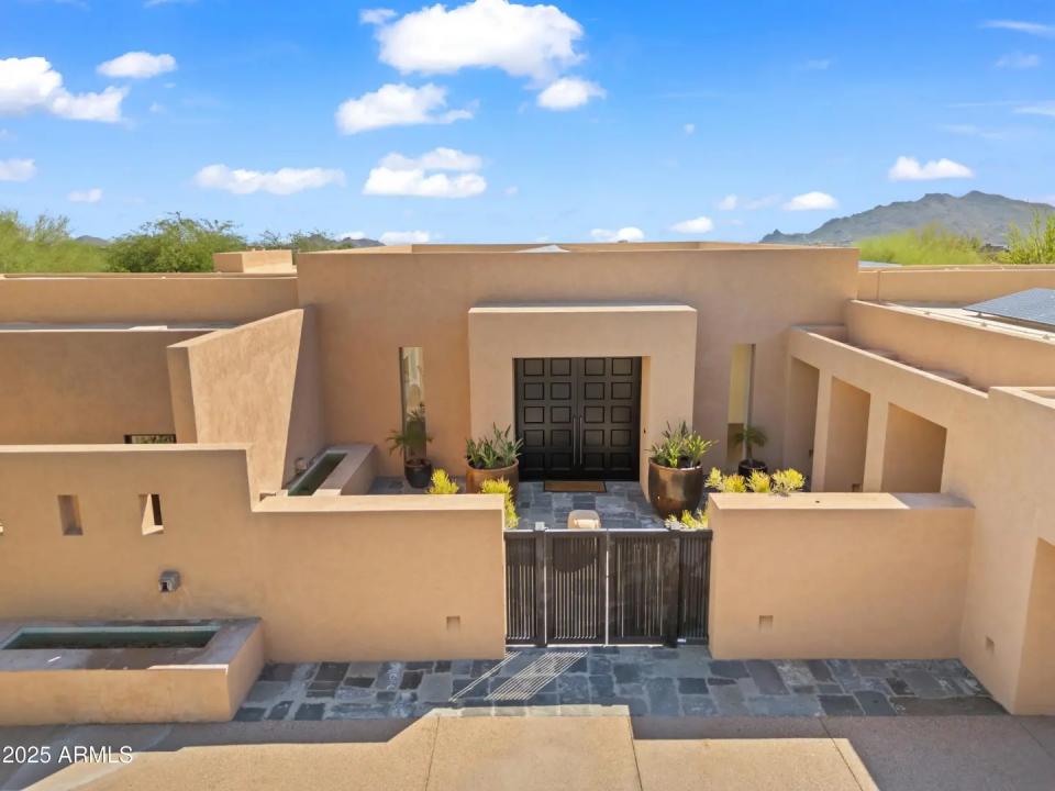 Real Estate Picture 5